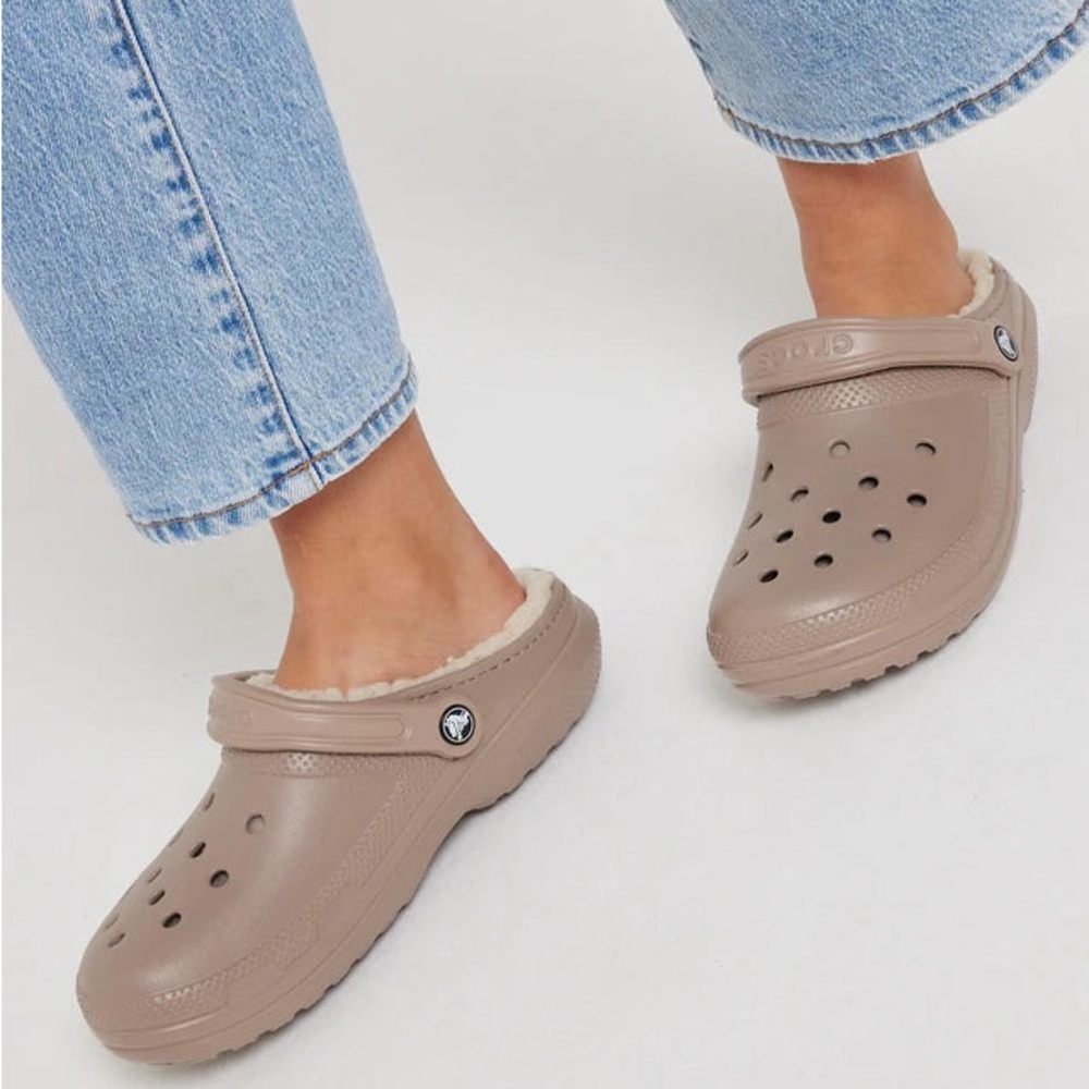 Crocs Women's Classic Lined Clog in Mushroom/Bone Size 7